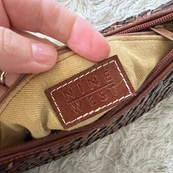 Nine West Woven Shoulder bag - Picture 6 of 12